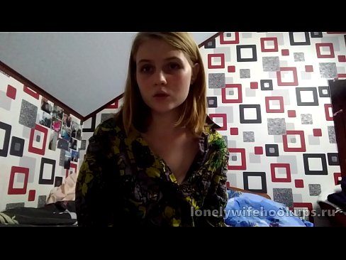 ❤️ Rusiyadan olan gənc sarışın tələbə daha böyük sikləri xoşlayır. Fəsişlər pornoda az.teencumpot.ru