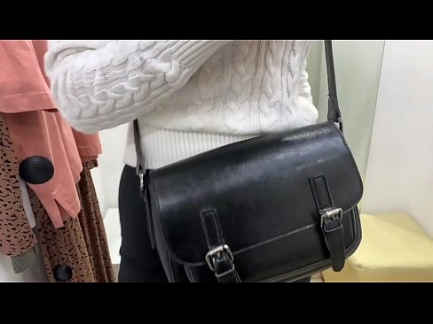 ❤️ Gənc qadın FeralBerry-nin fitinq otağında dildo ilə ictimai masturbasiyası Fəsişlər pornoda az.teencumpot.ru